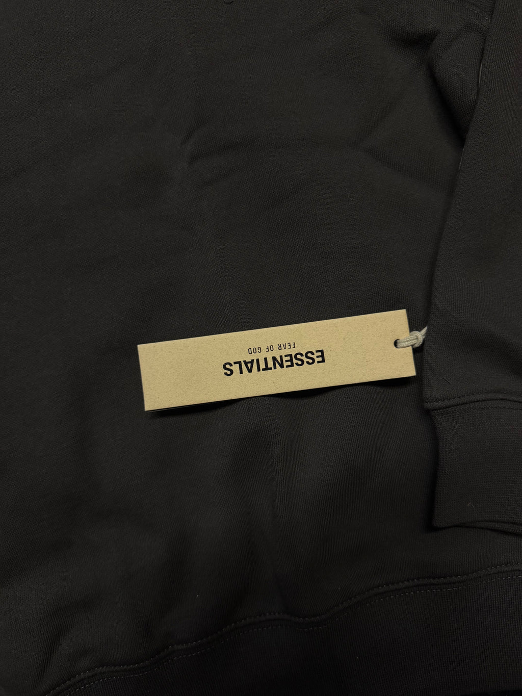 Fear of God Essentials Crewneck – Black “1977” Logo Sweatshirt