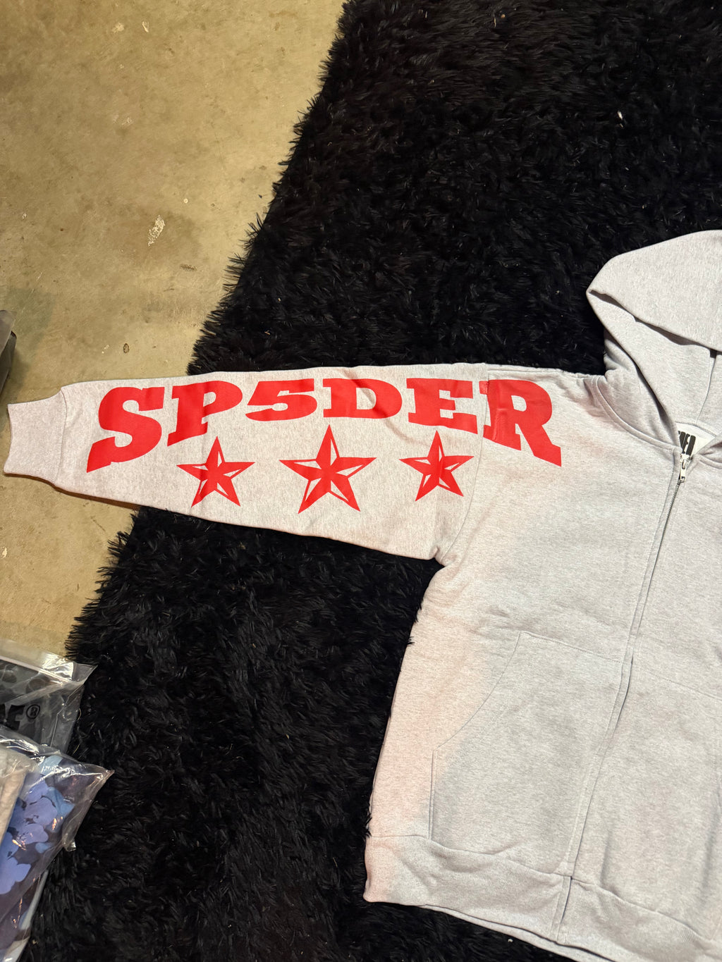 Sp5der MX555 Full Sweatsuit – Heather Grey / Red Star Print (Hoodie + Sweatpants Set)
