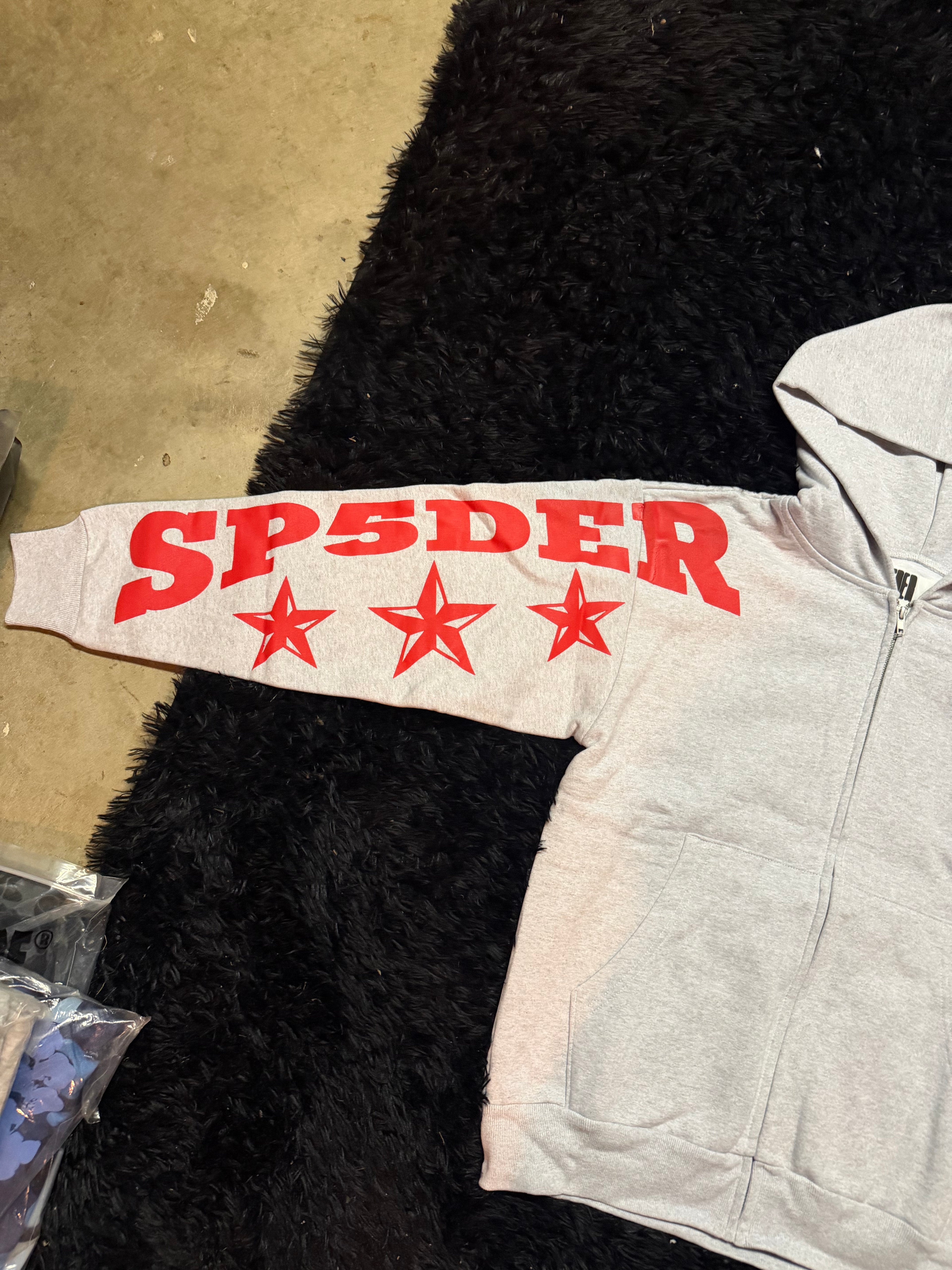 Sp5der MX555 Full Sweatsuit – Heather Grey / Red Star Print (Hoodie + Sweatpants Set)