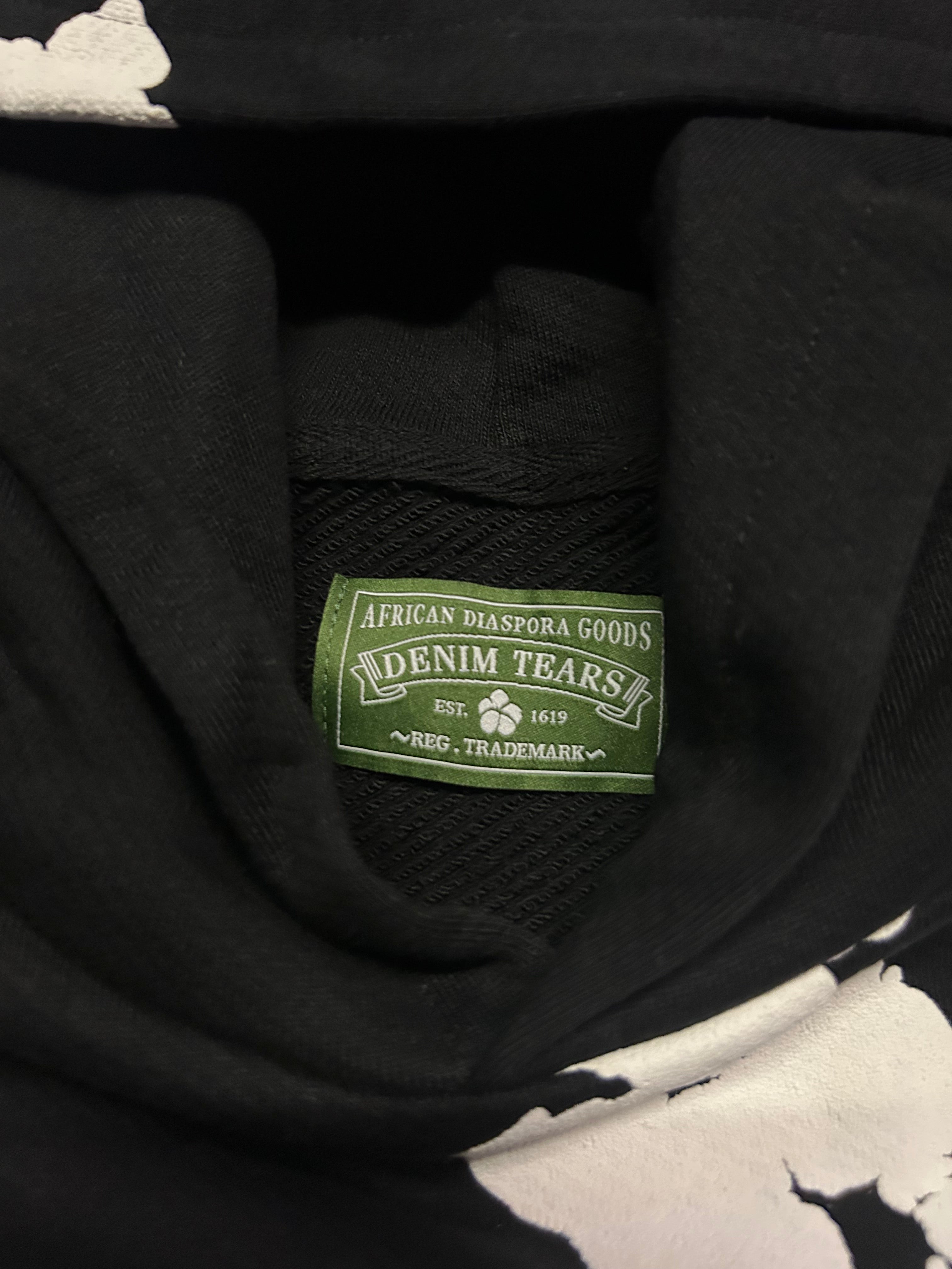 Denim Tears Cotton Wreath Hoodie (Black / White) – ModernMotion