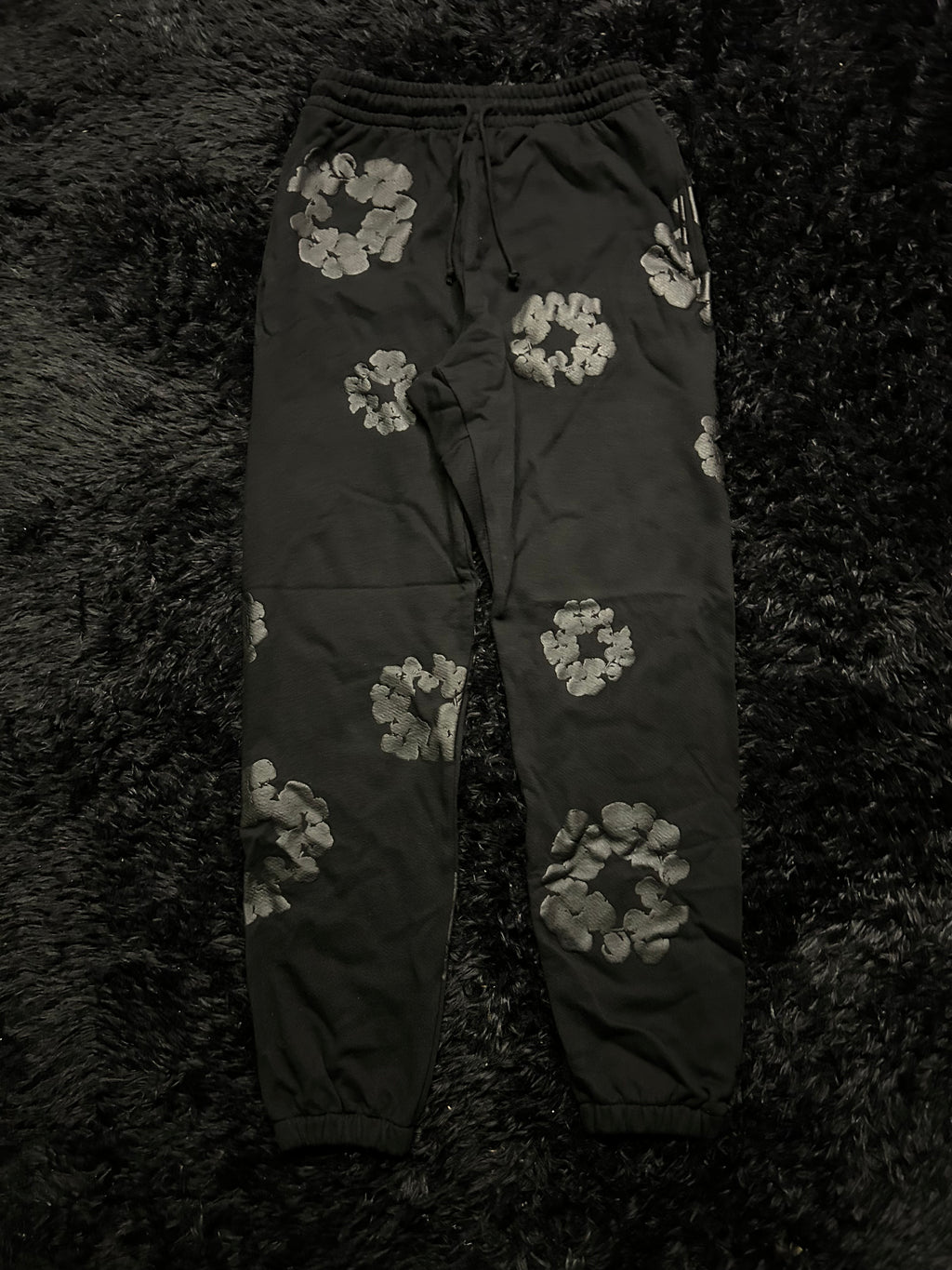 Denim Tears Cotton Wreath Sweatpants (Black / Black)